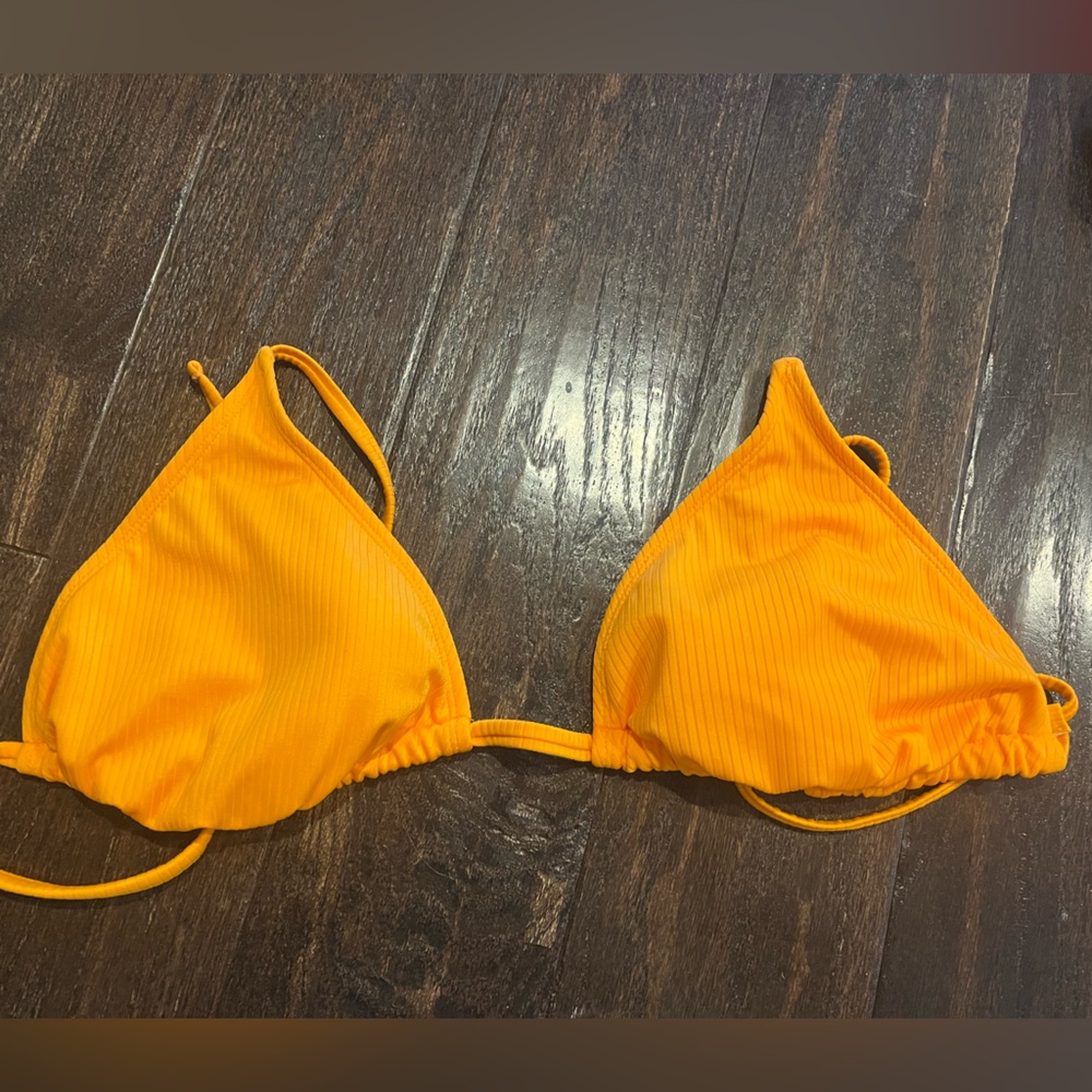 super bright and cute bikini !!